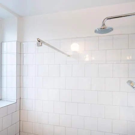 Kings Garden - 5 Bedrooms - 2 Baths By Daniel&jacob's *