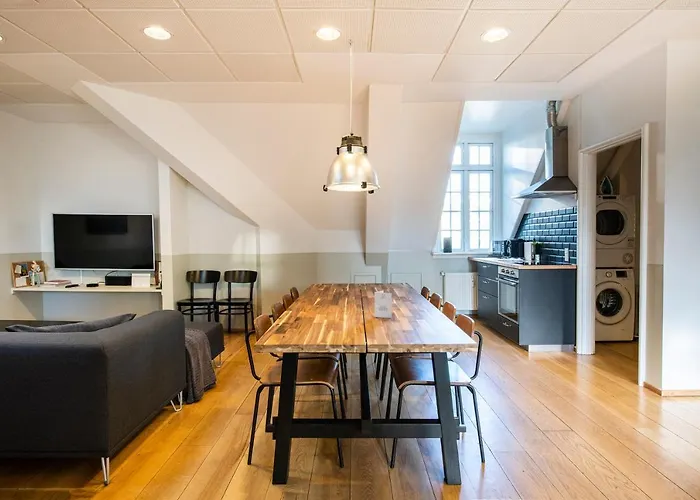 Kings Garden - 5 Bedrooms - 2 Baths By Daniel&jacob's *